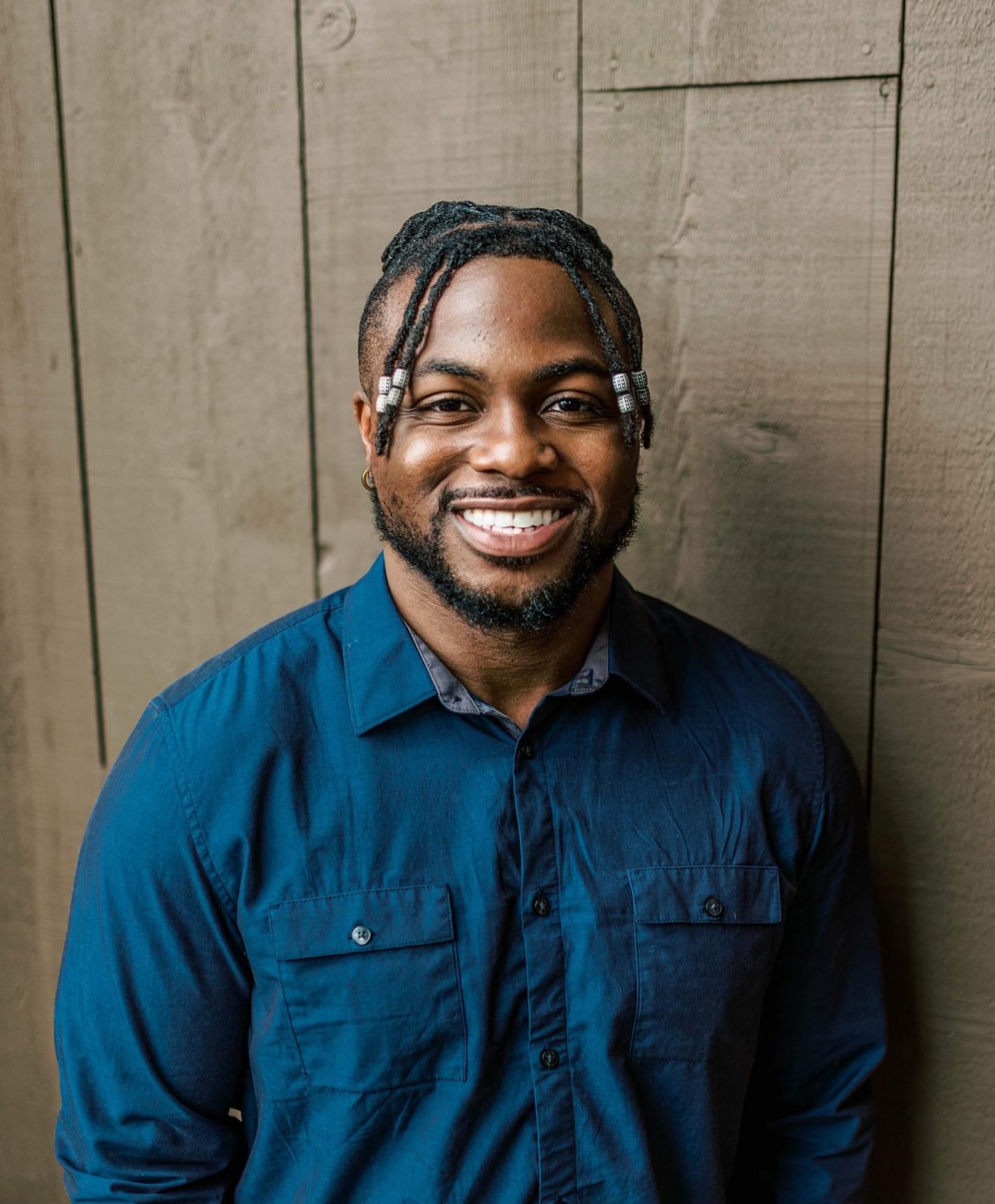 Tinder profile picture for @blanks