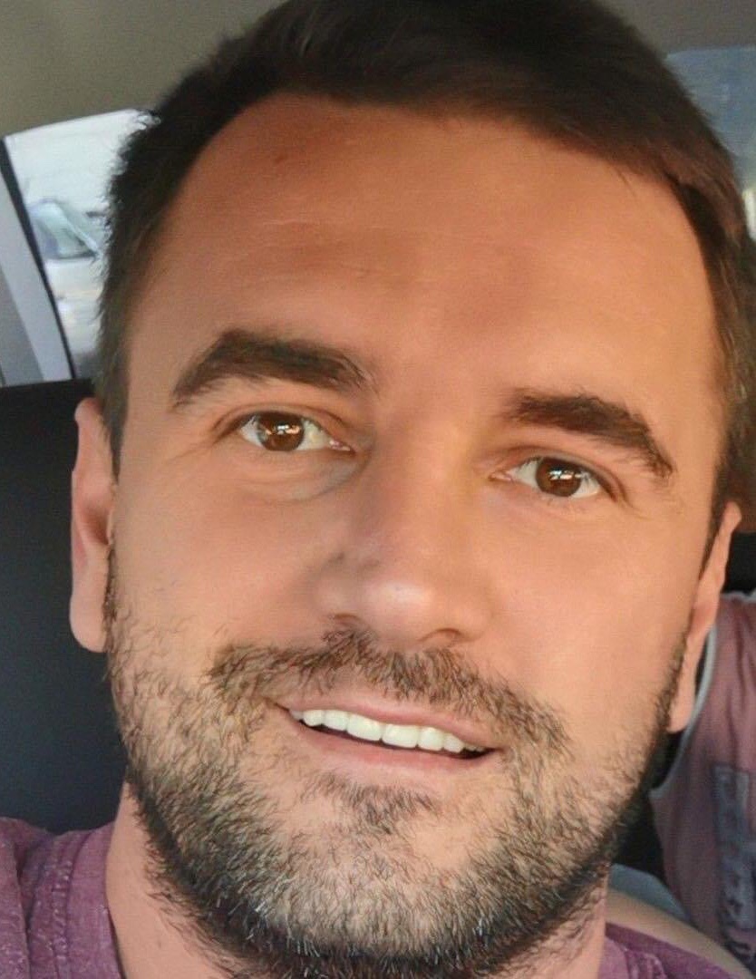 Tinder profile picture for @emir