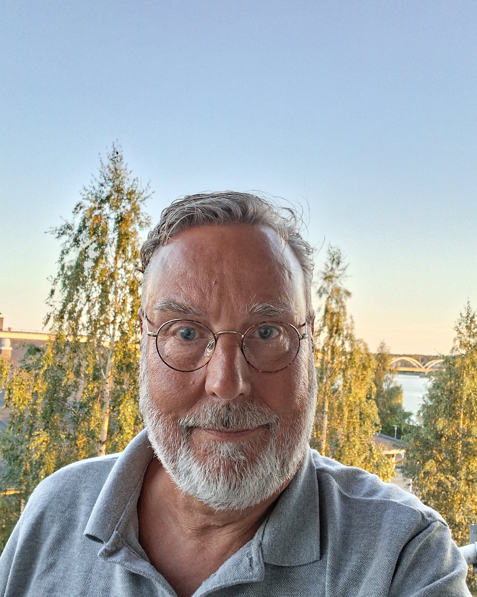 Tinder profile picture for @magnus