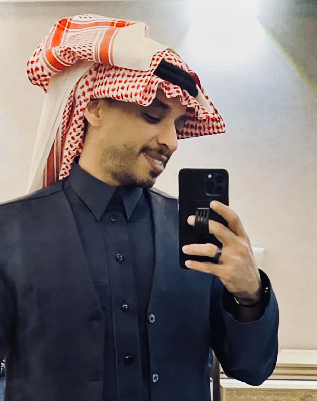 Tinder profile picture for @hakim