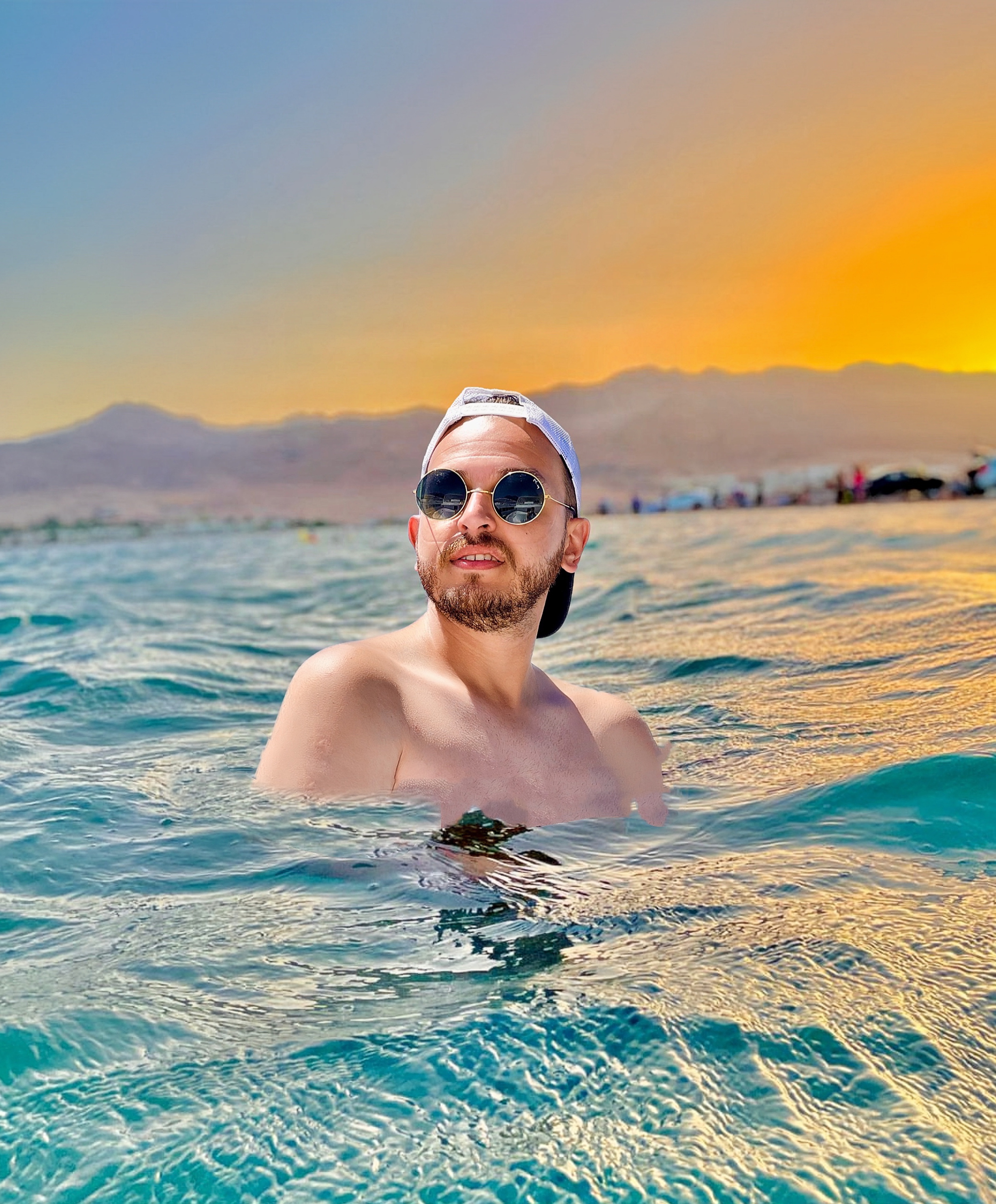 Tinder profile picture for @medos