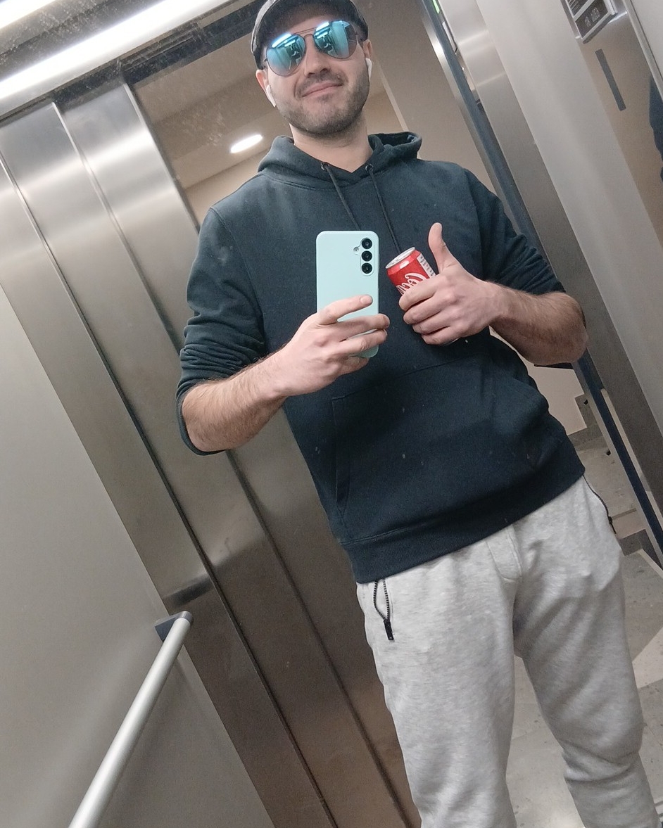 Tinder profile picture for @obeyed