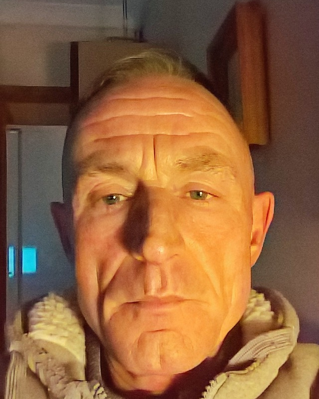 Tinder profile picture for @chesty