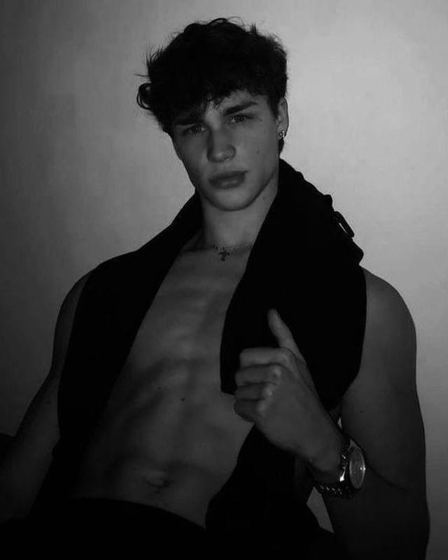 Joseph josephadams tinder