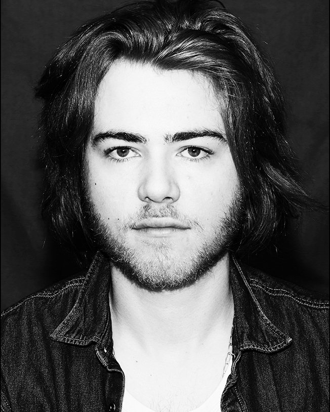 Tinder profile picture for @turns