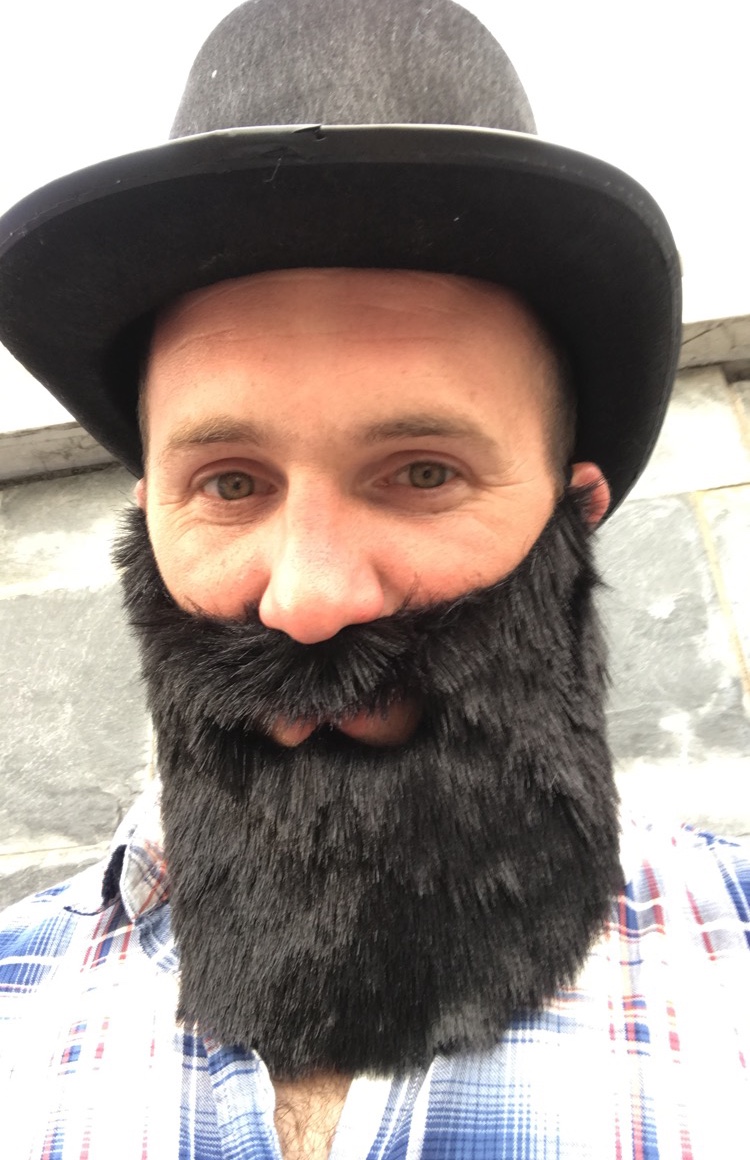 Tinder profile picture for @rednecks