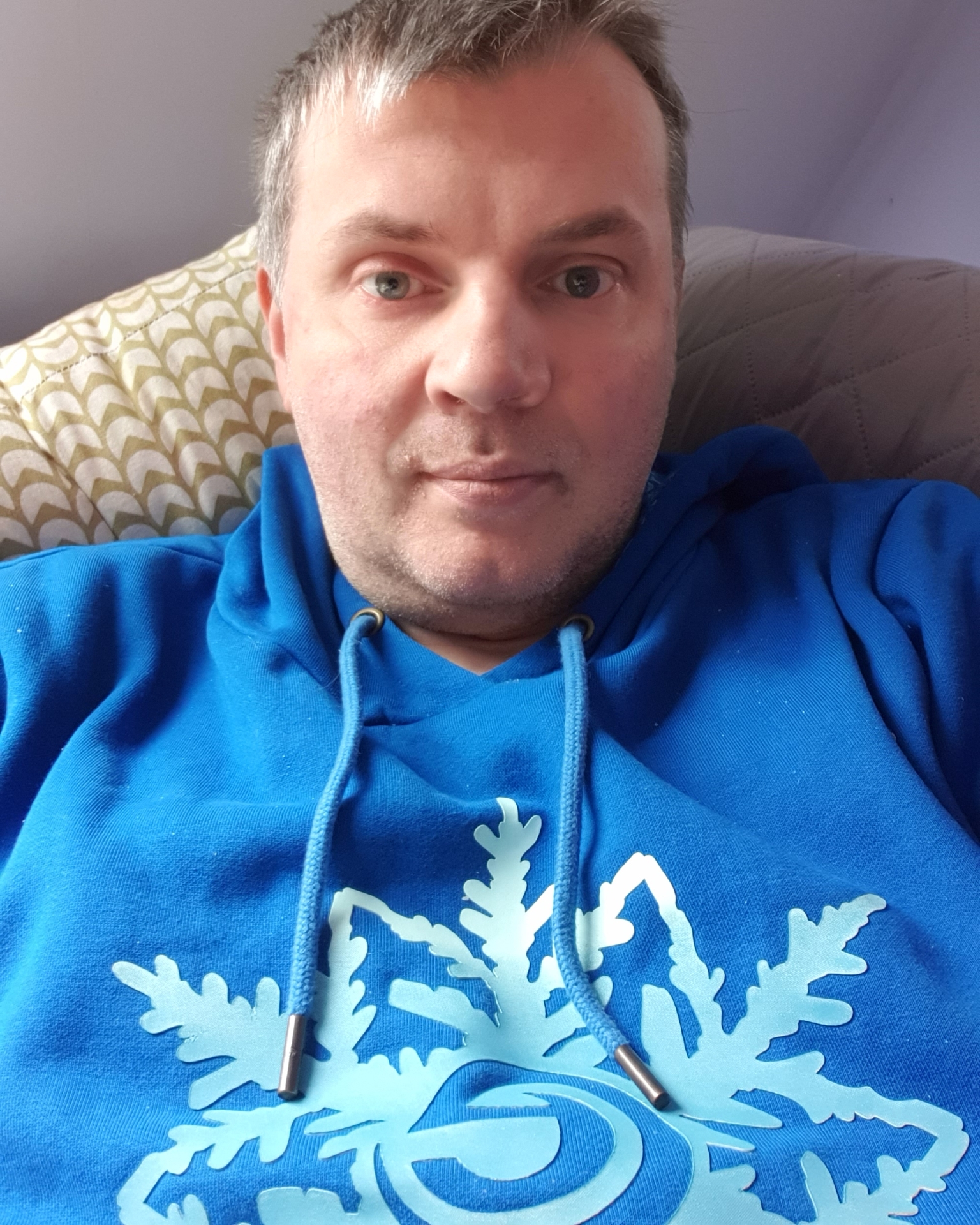 Tinder profile picture for @electrician