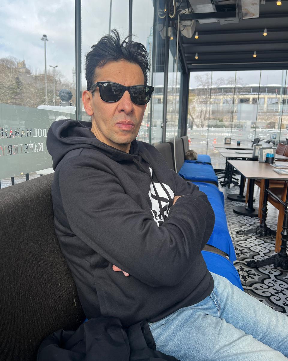Tinder profile picture for @mdme