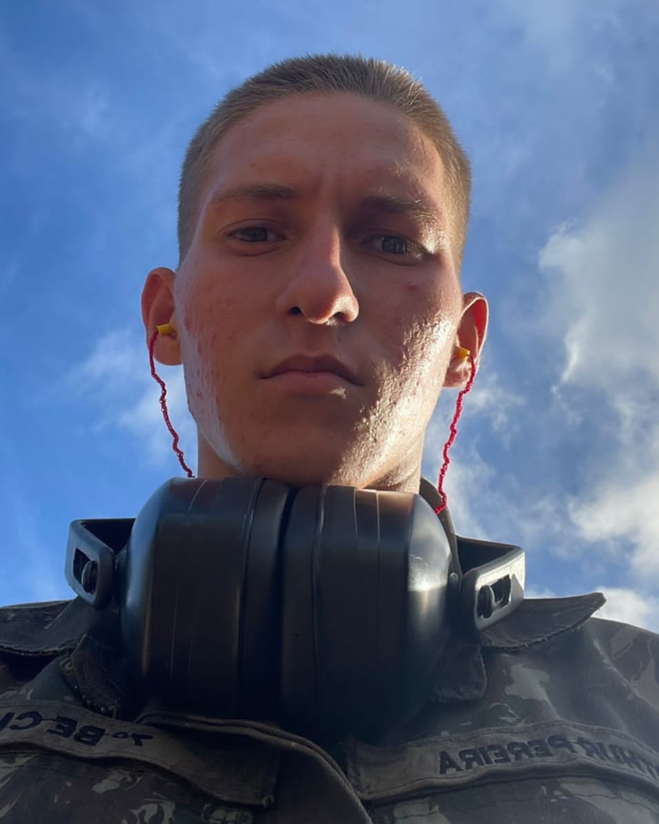 Tinder profile picture for @gabr