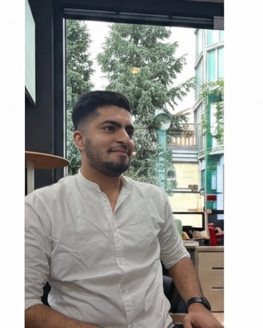 Tinder profile picture for @ishaan