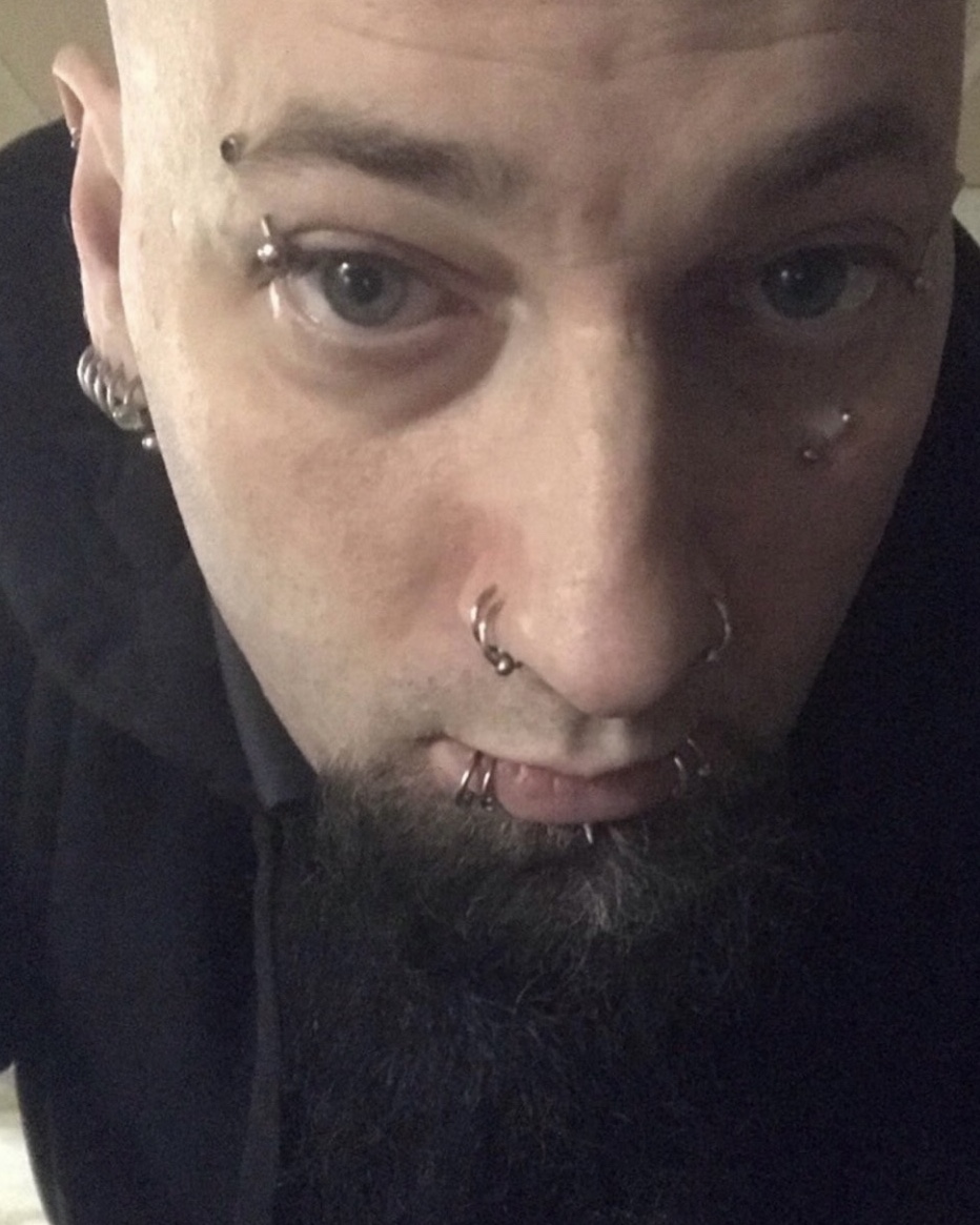 Tinder profile picture for @fiend