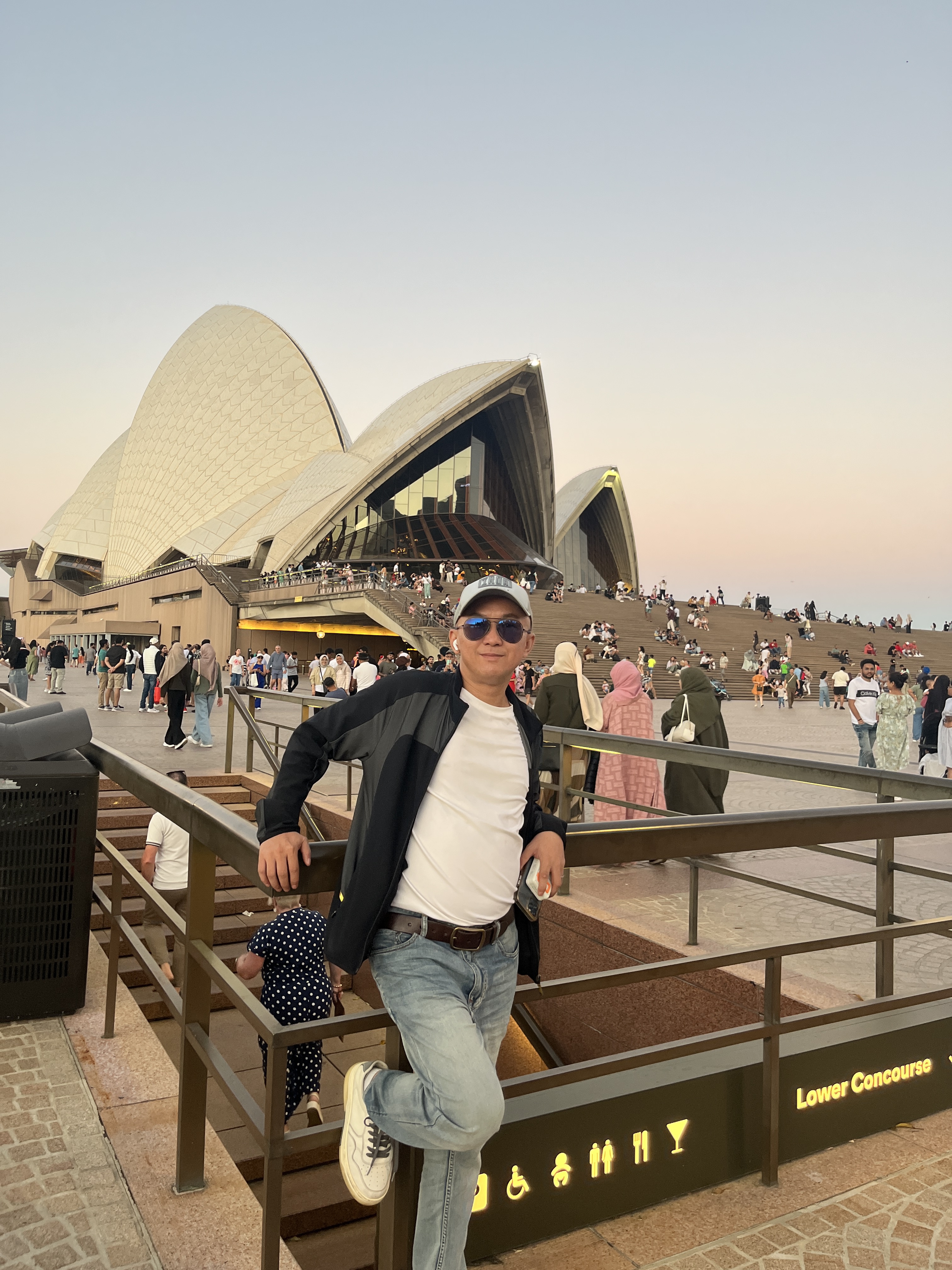 Tinder profile picture for @traveler