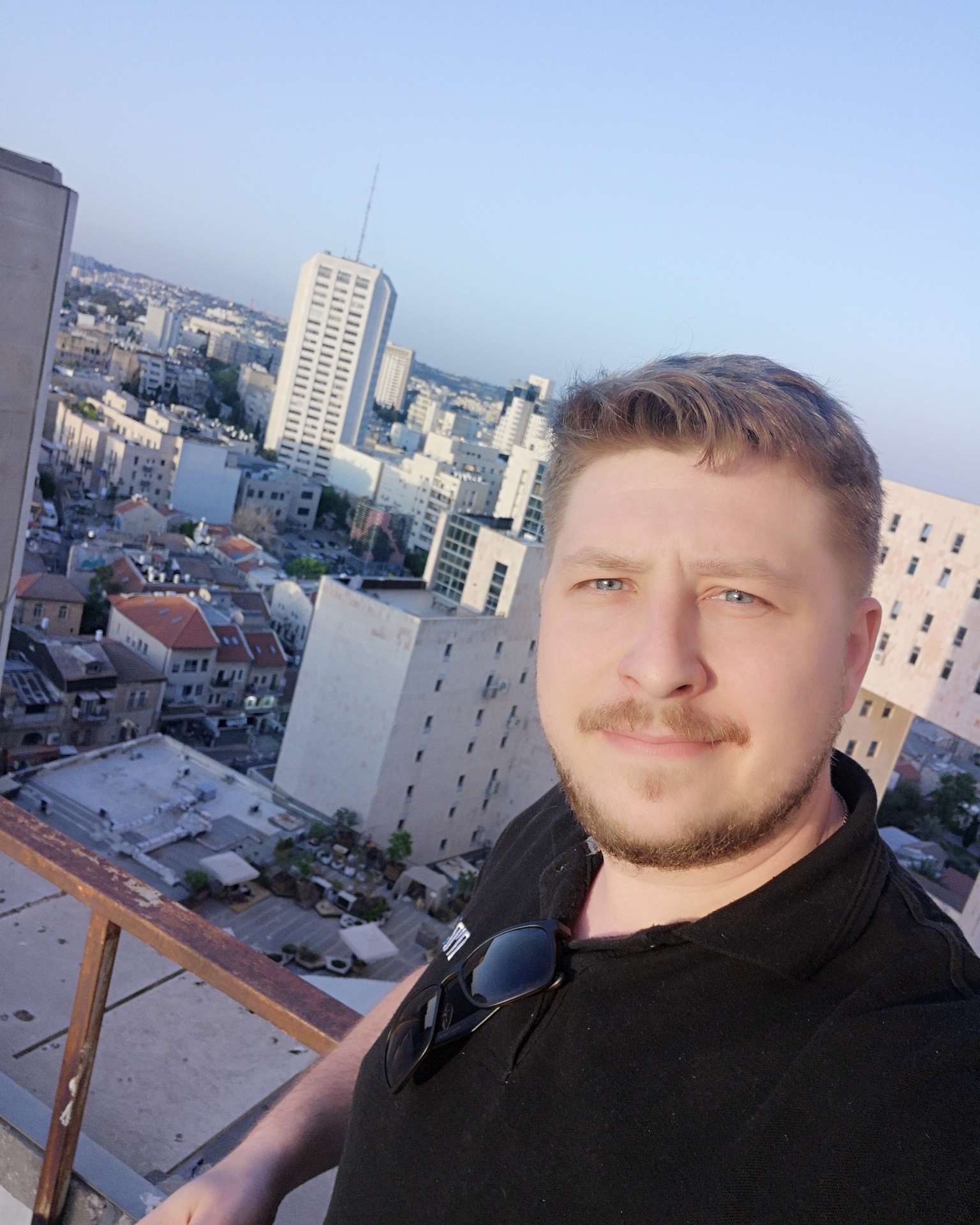 Tinder profile picture for @oleg