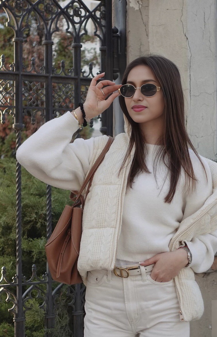 Tinder profile picture for @priyanka