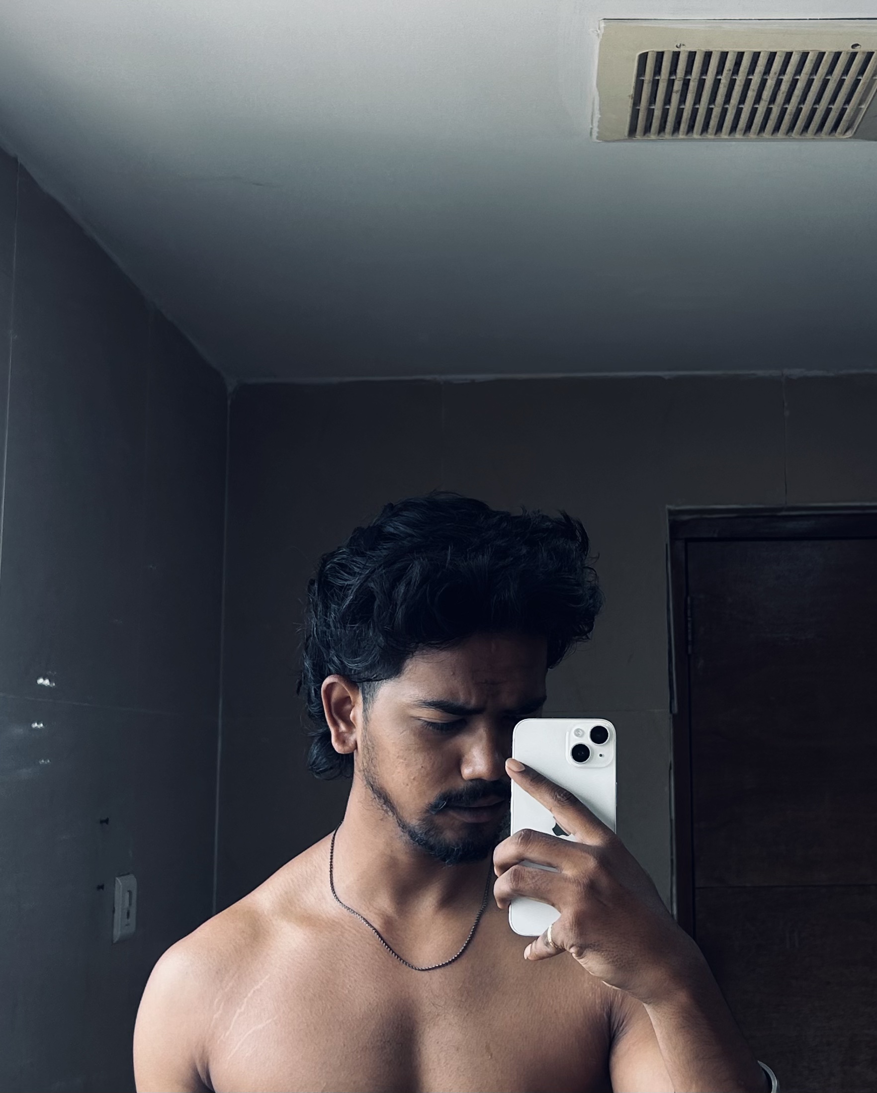 Tinder profile picture for @sohail