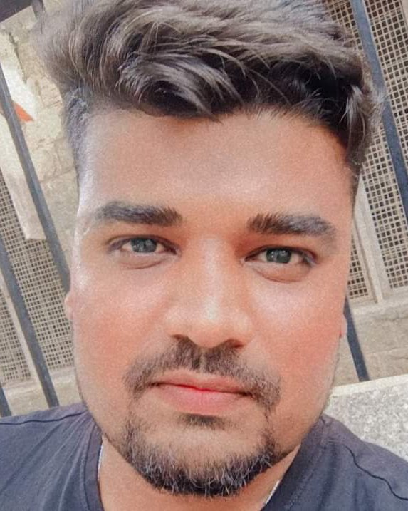 Tinder profile picture for @luckiest