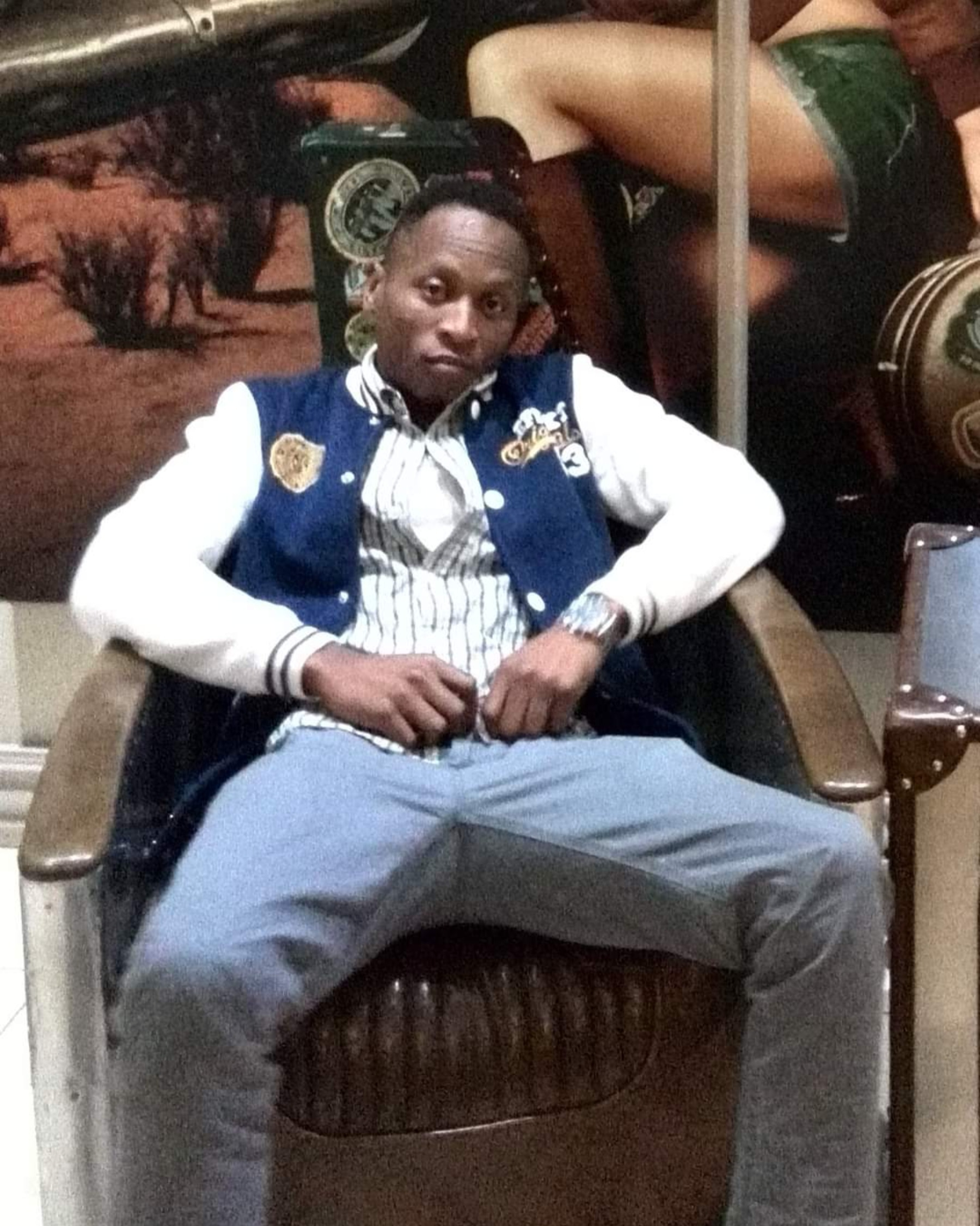 Tinder profile picture for @lefa
