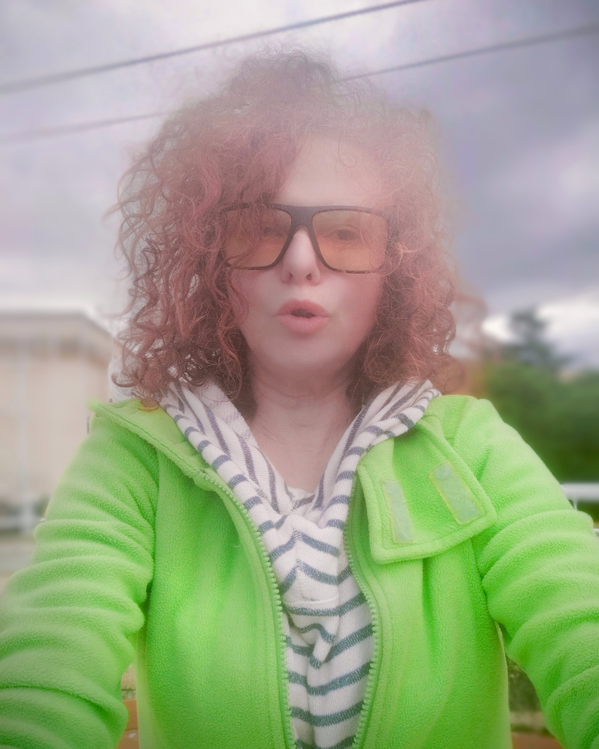 Tinder profile picture for @roxi