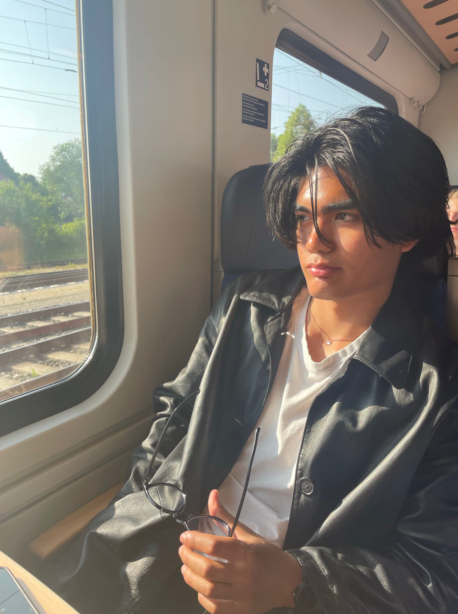 Tinder profile picture for @renzo