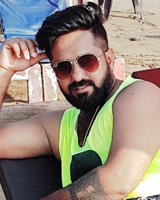 Tinder profile picture for @reddy