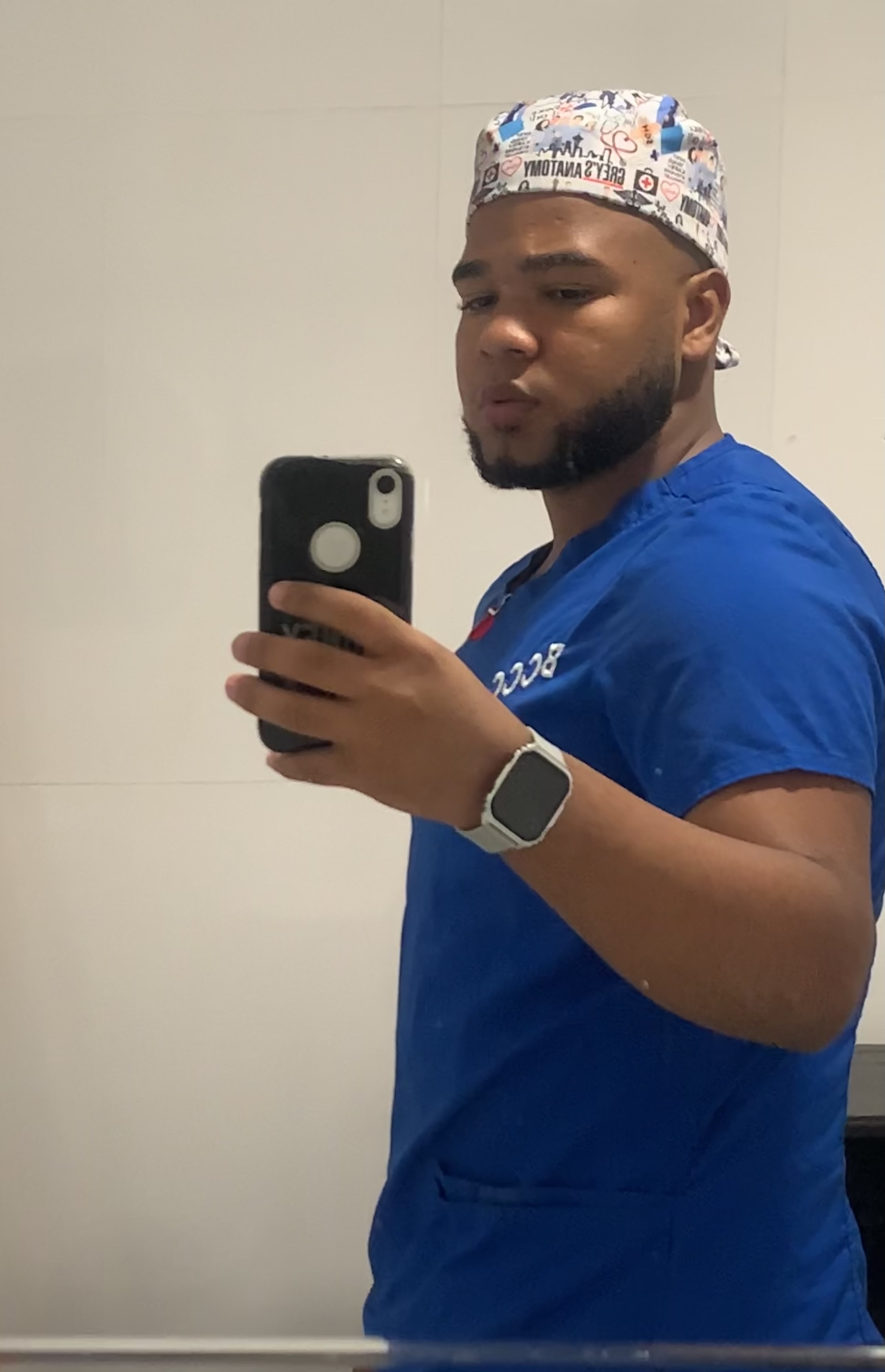 Tinder profile picture for @luis23