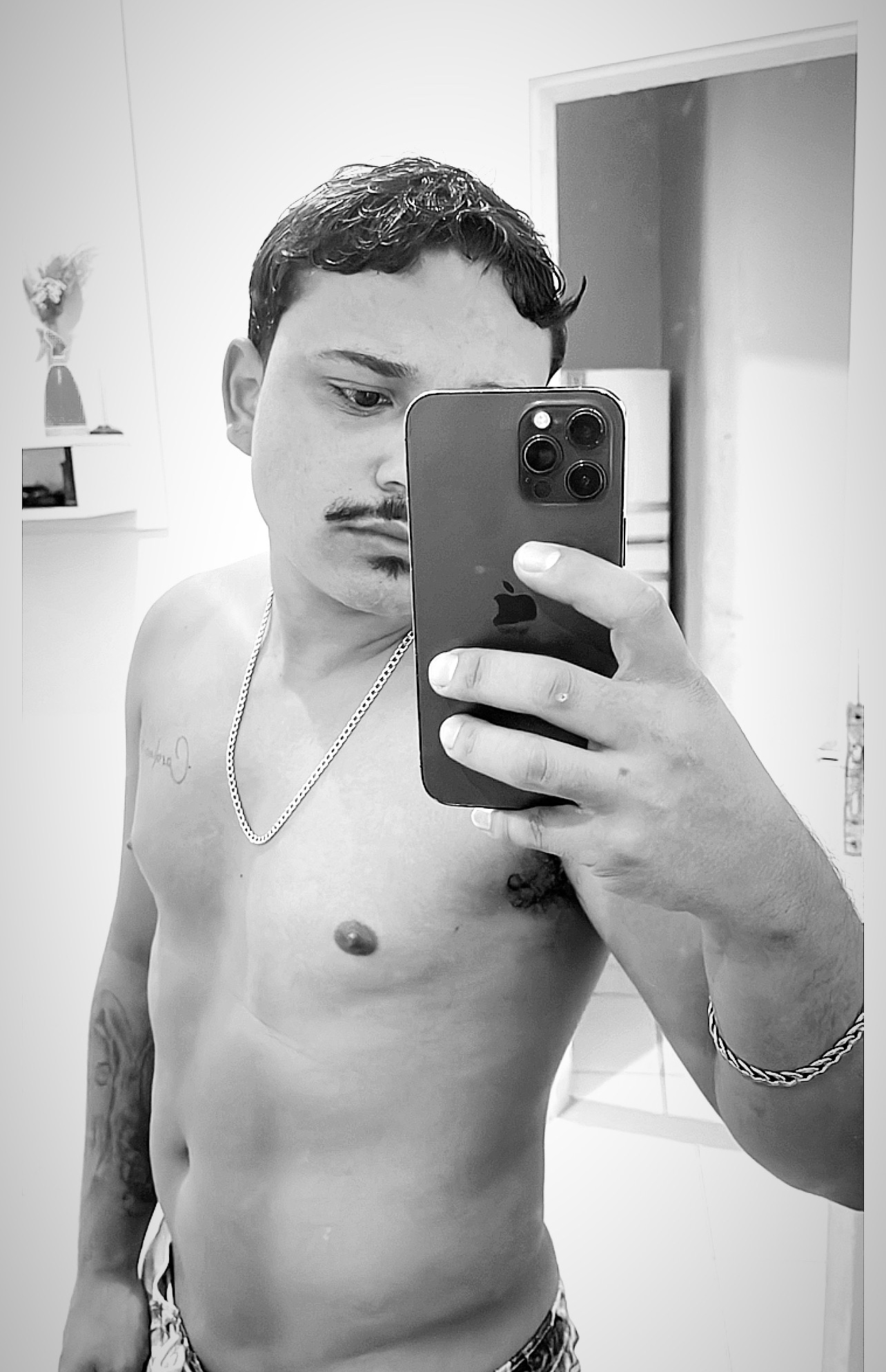 Tinder profile picture for @lucasosnn