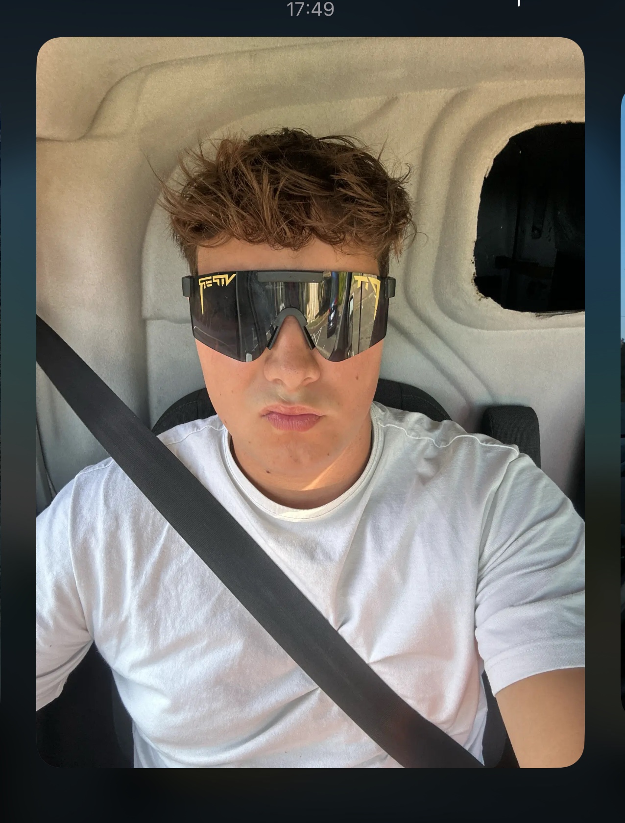 Tinder profile picture for @come