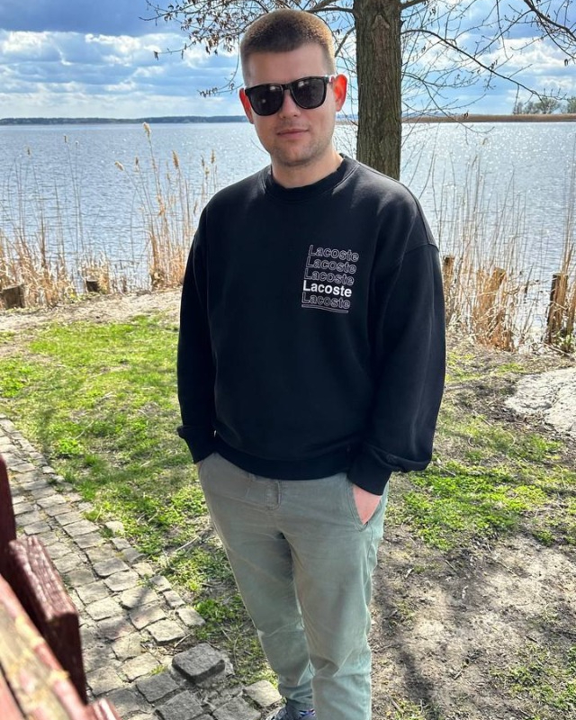Tinder profile picture for @nnv