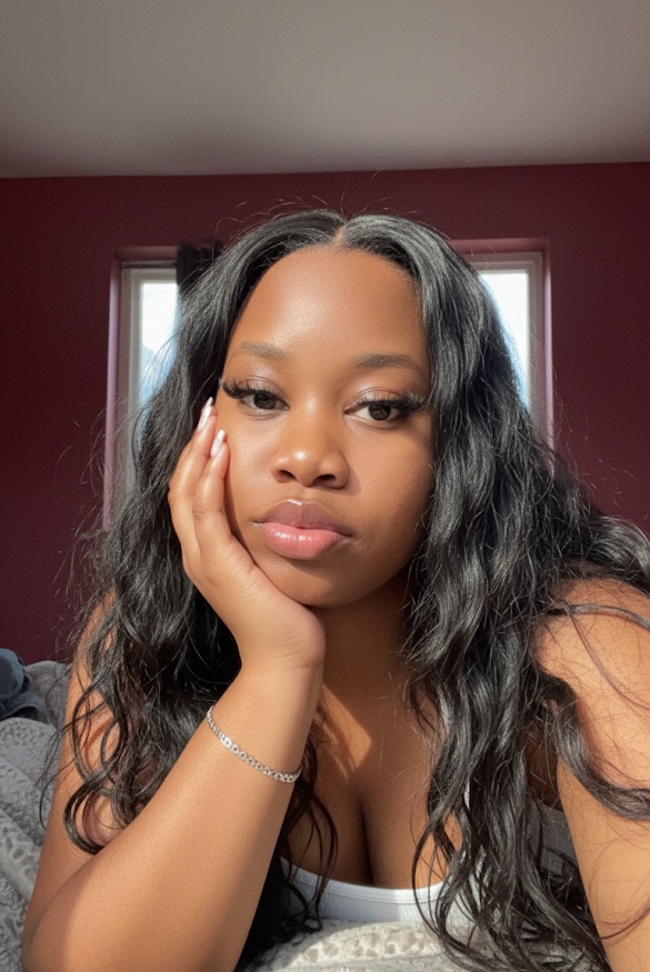 Tinder profile picture for @leslie