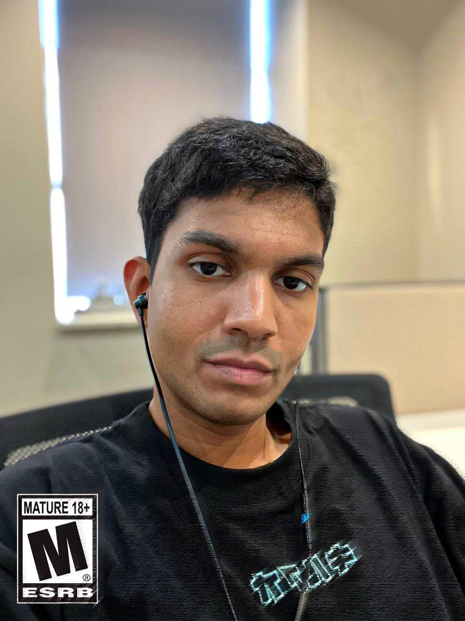 Tinder profile picture for @enter