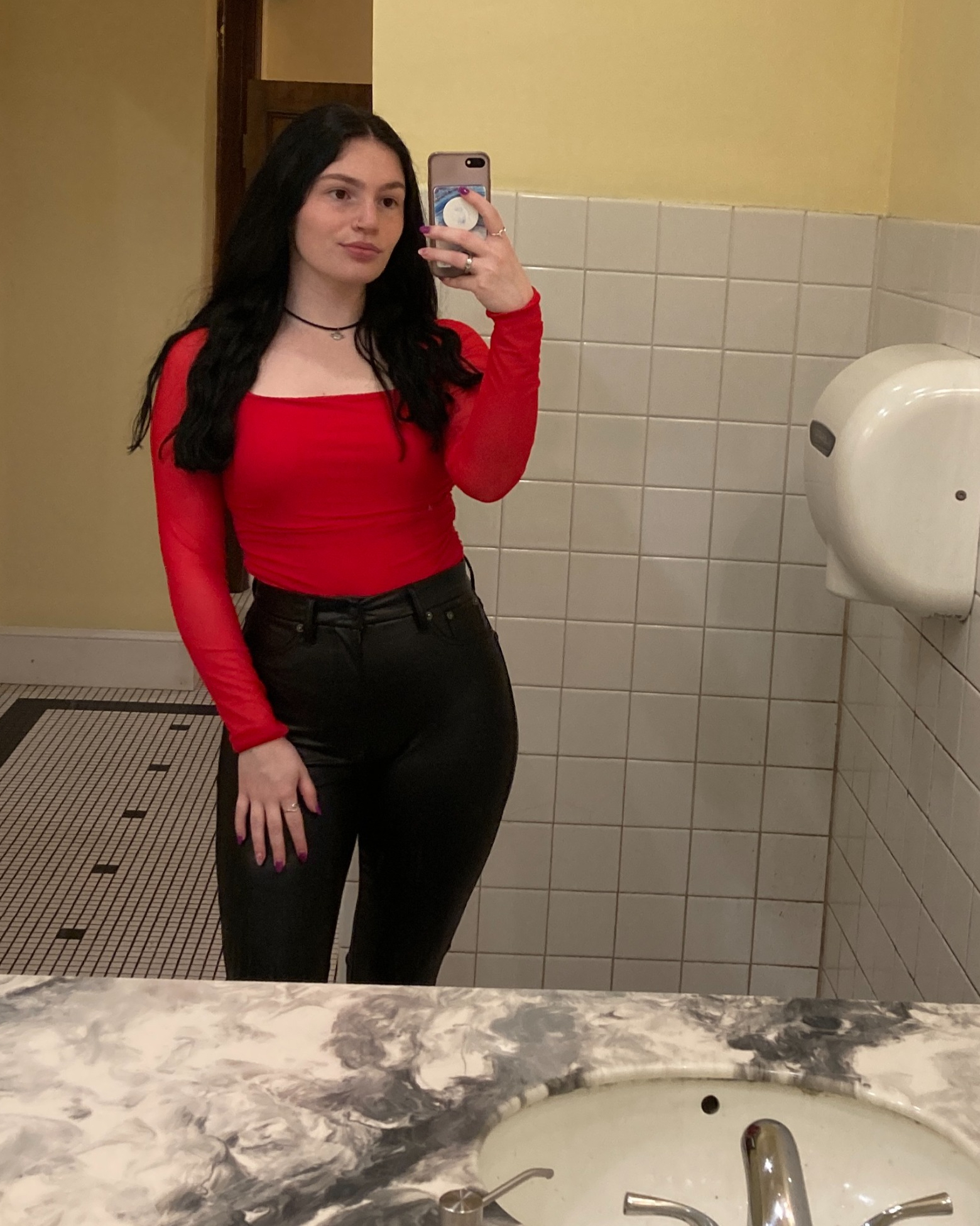 Tinder profile picture for @liliana