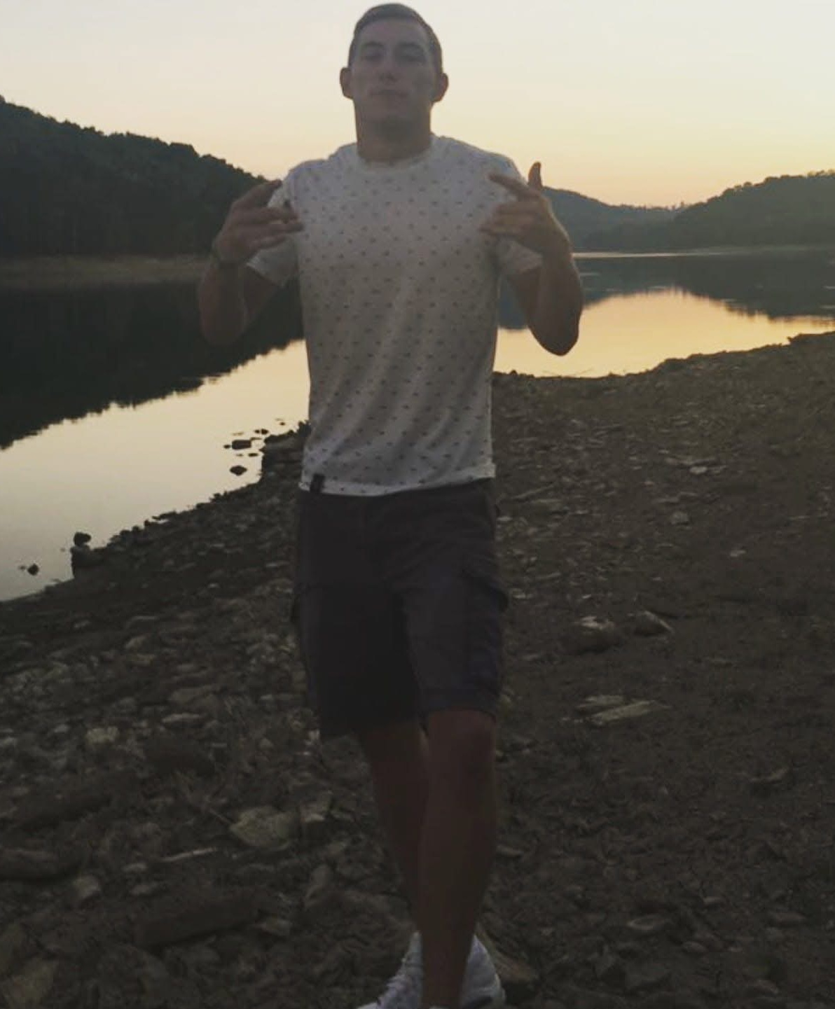 Tinder profile picture for @lump