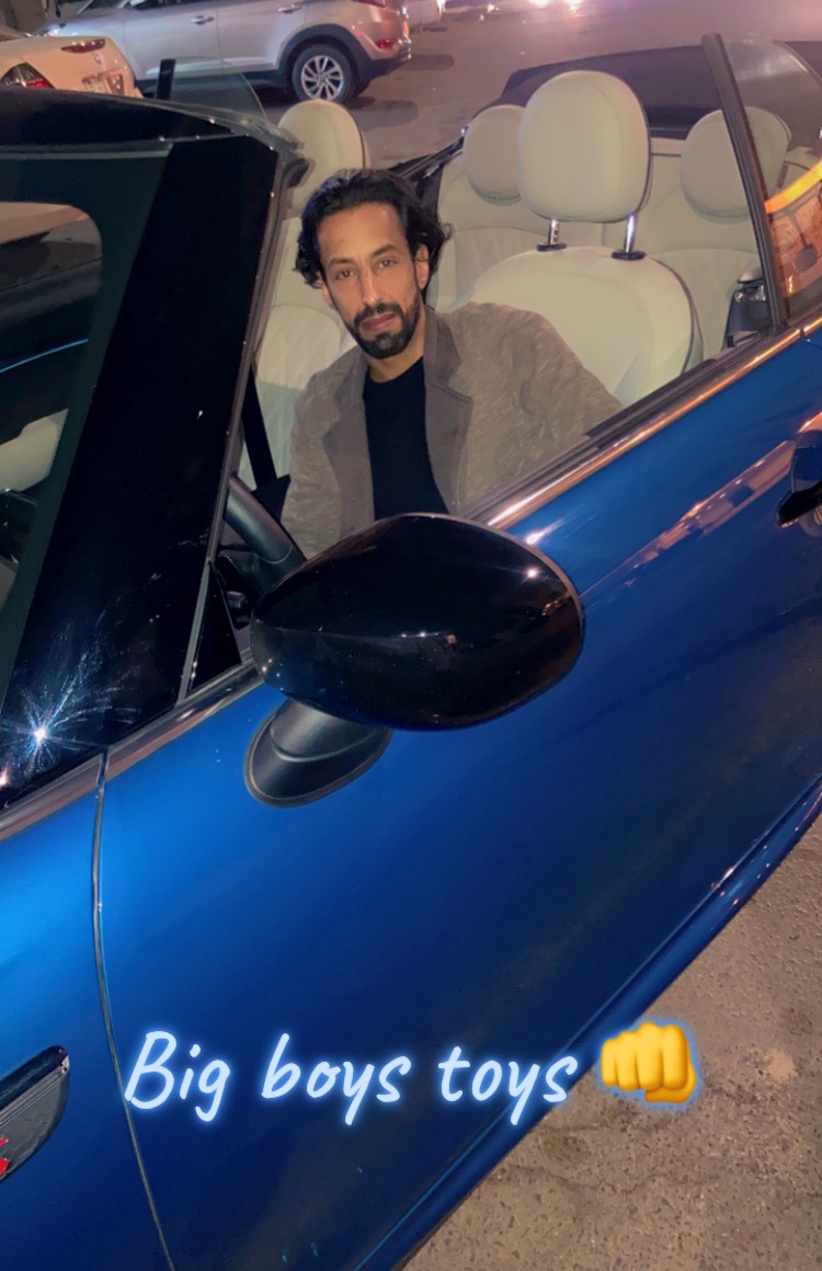 Tinder profile picture for @thoma