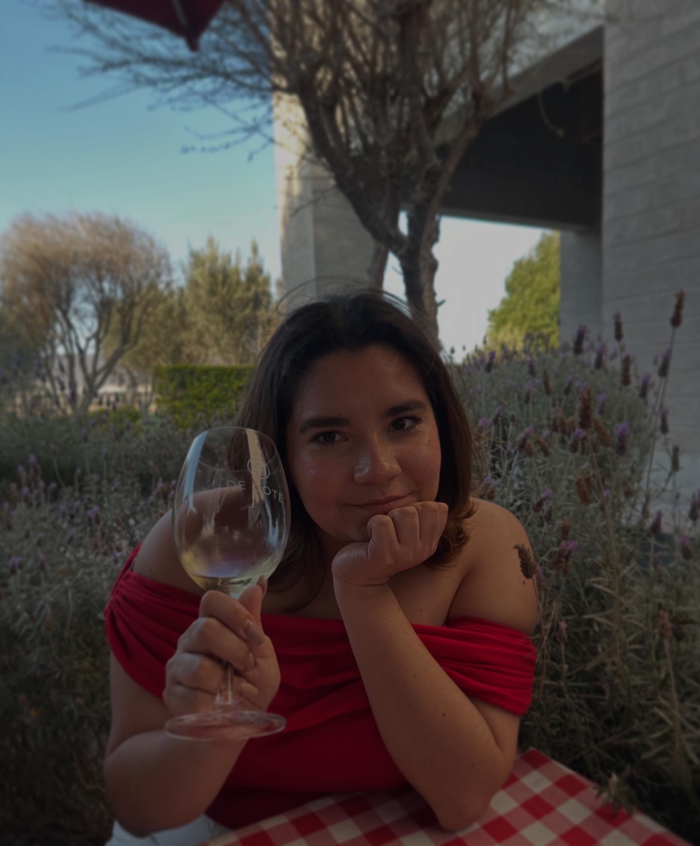 Tinder profile picture for @les