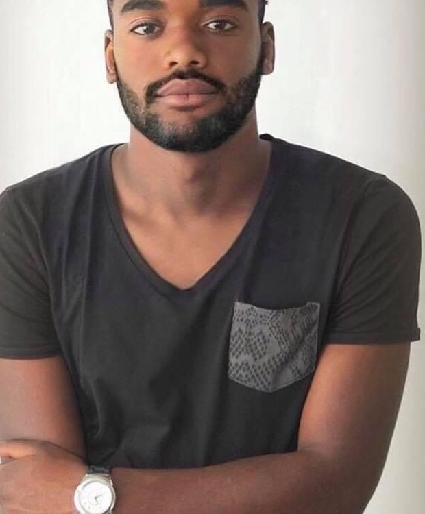 Tinder profile picture for @paga