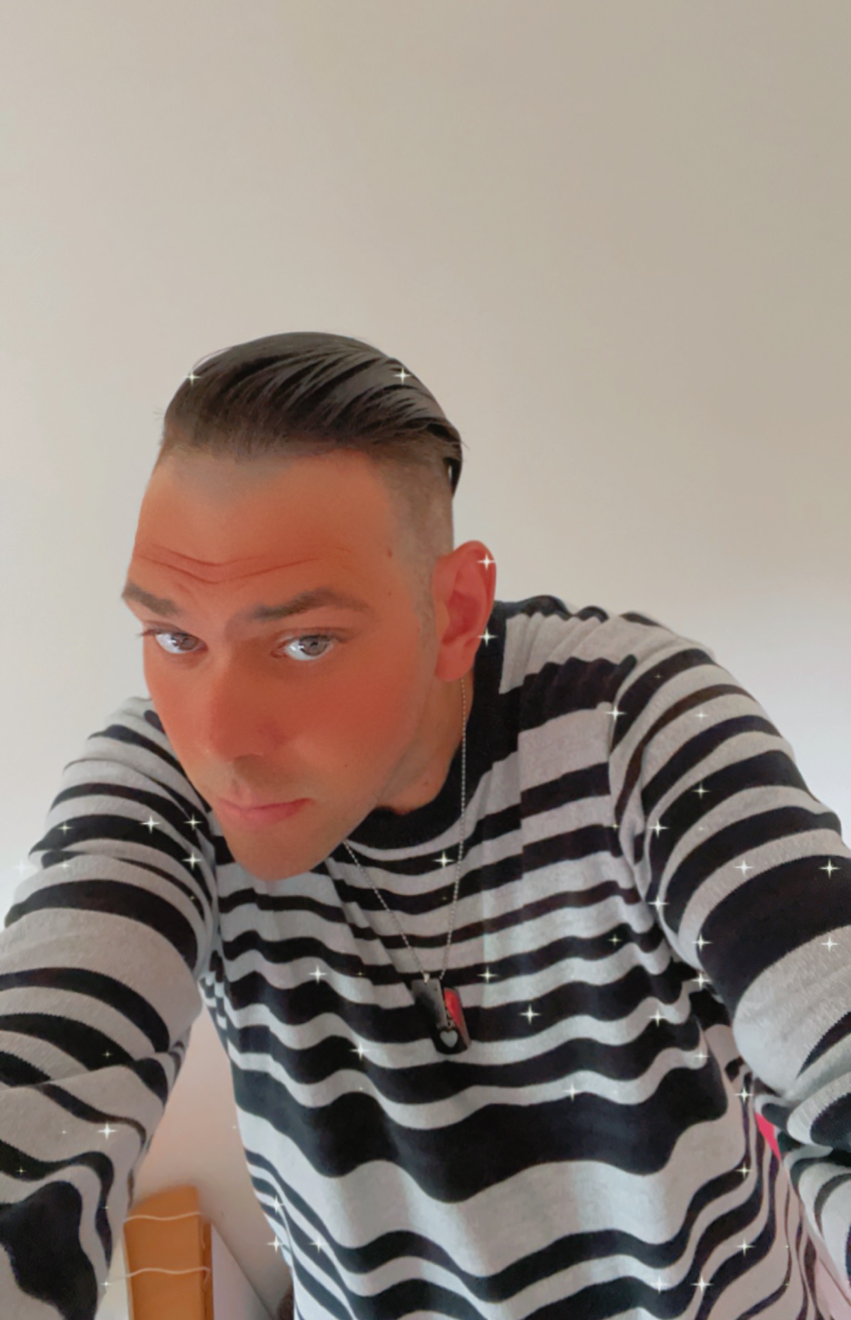 Tinder profile picture for @jonath