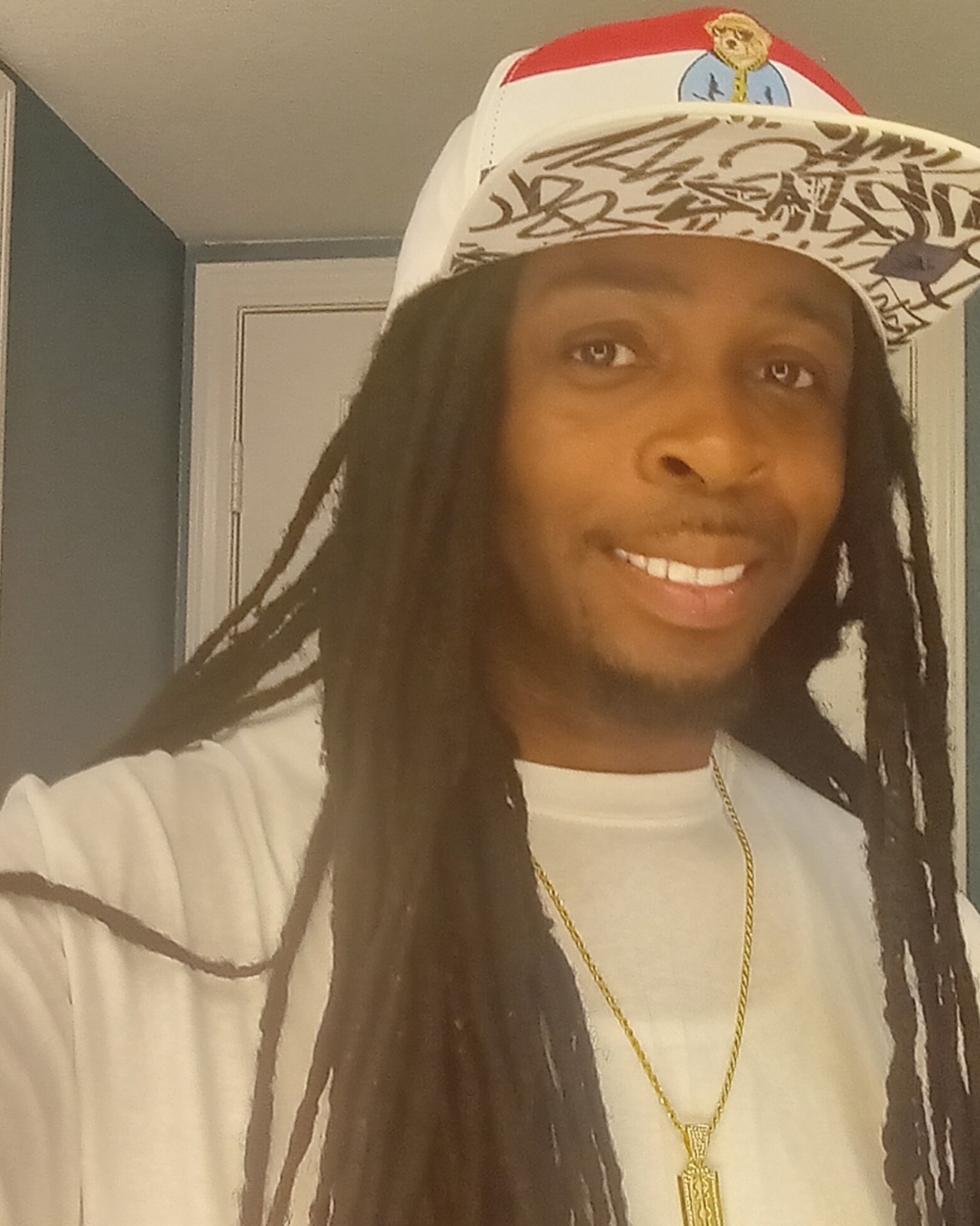 Tinder profile picture for @lamar