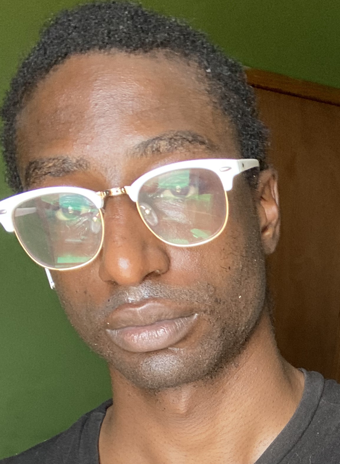 Tinder profile picture for @treasure