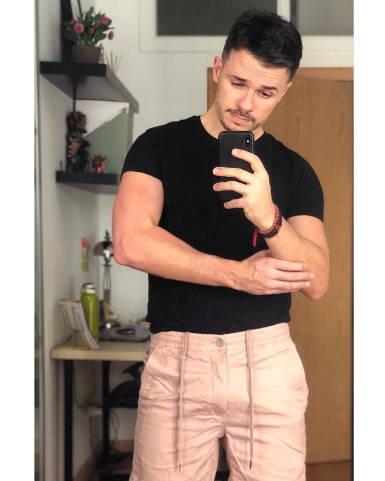 Tinder profile picture for @hdhd