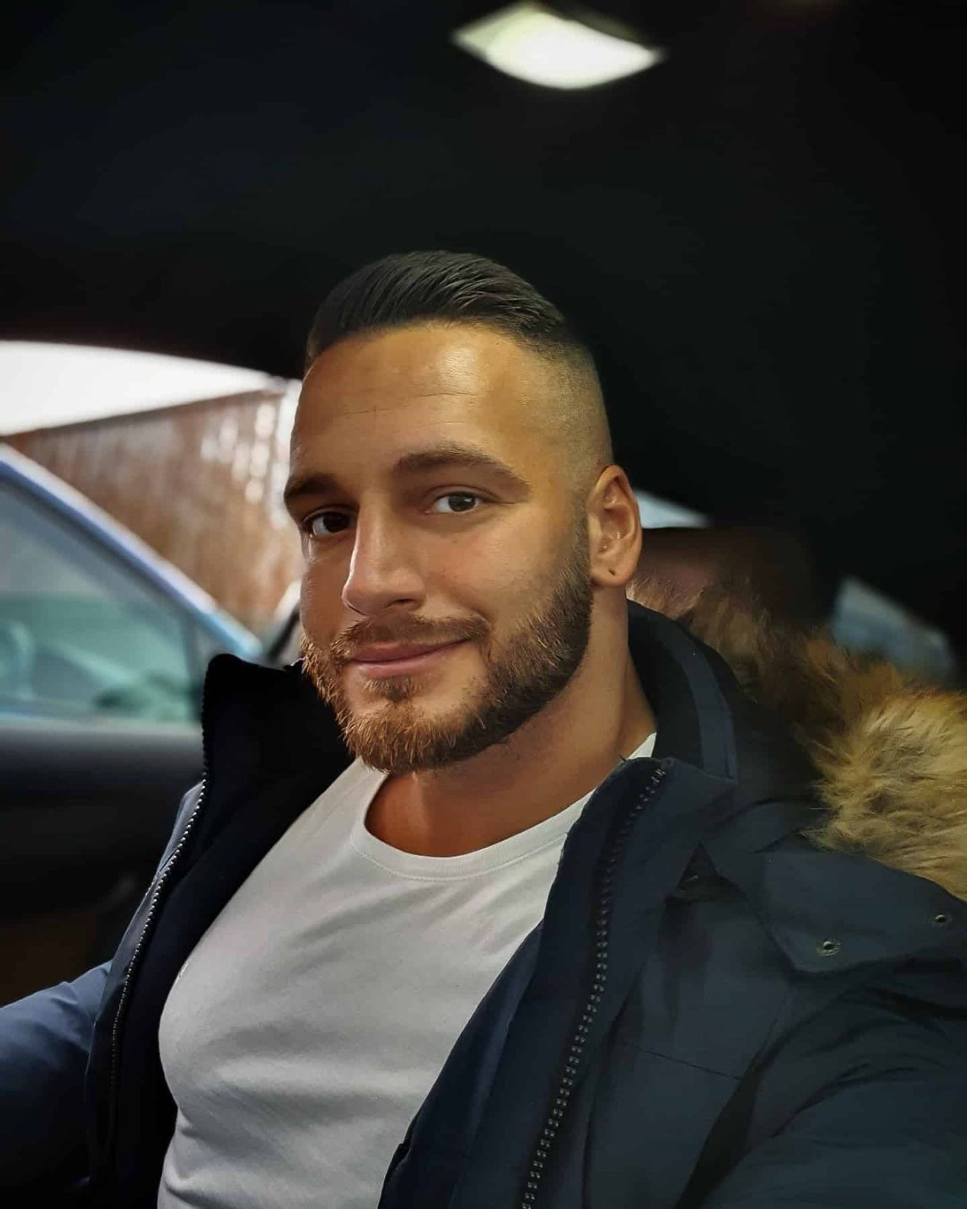 Tinder profile picture for @inefficient