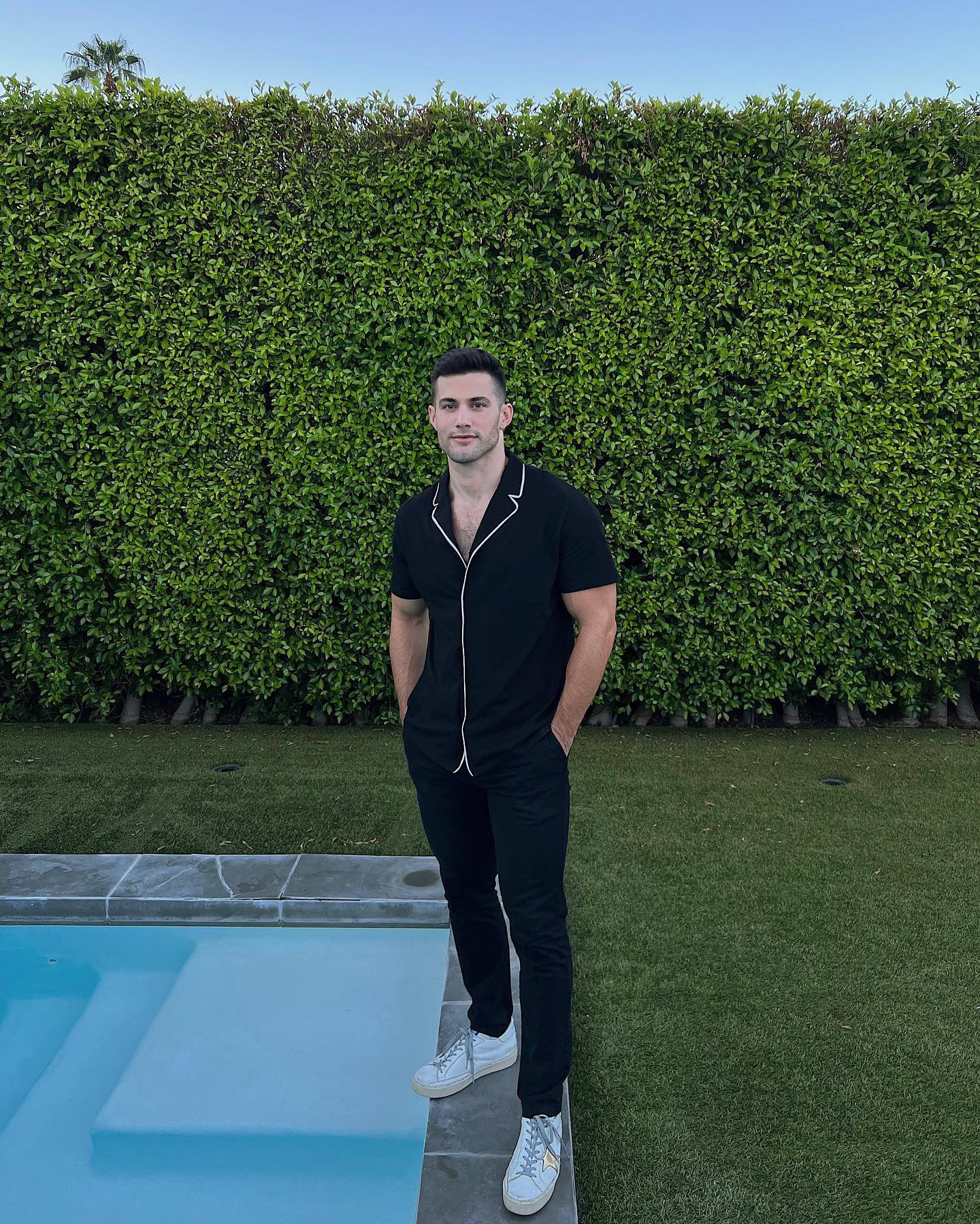 Tinder profile picture for @sunshine