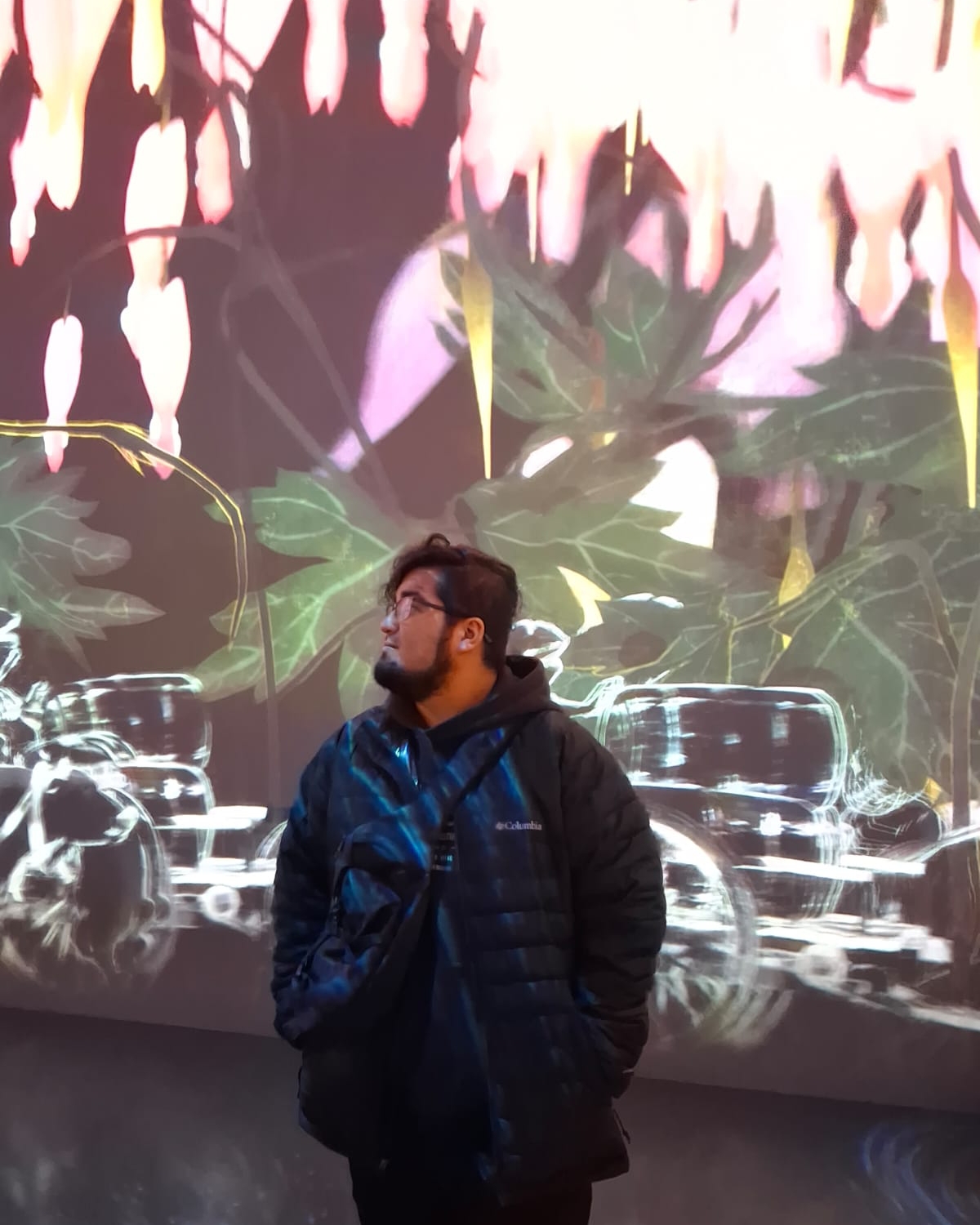 Tinder profile picture for @voor
