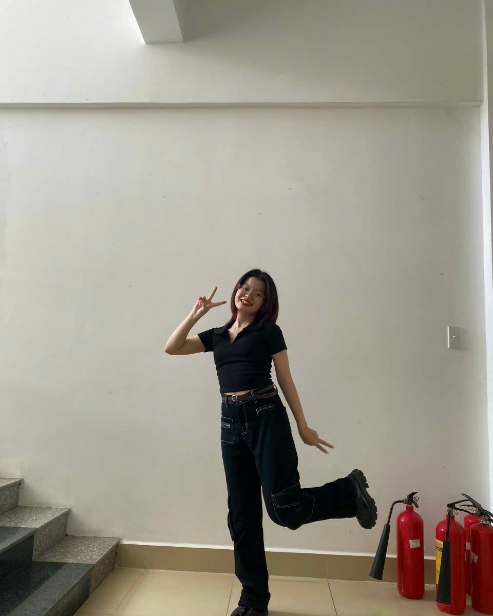 Tinder profile picture for @khanhha