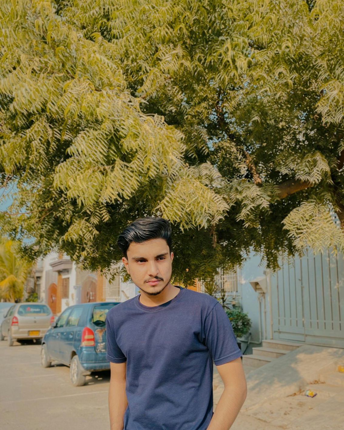 Tinder profile picture for @huzaifa
