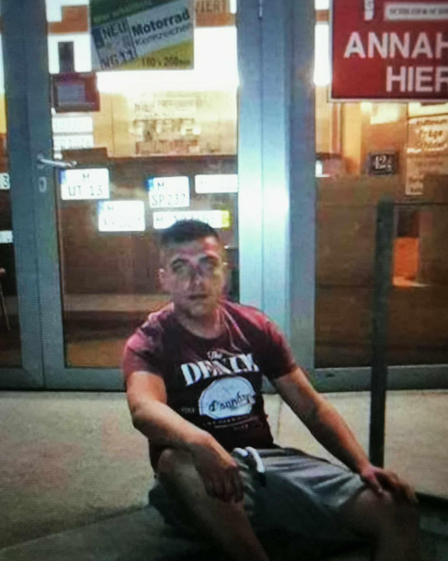 Tinder profile picture for @hallucinating