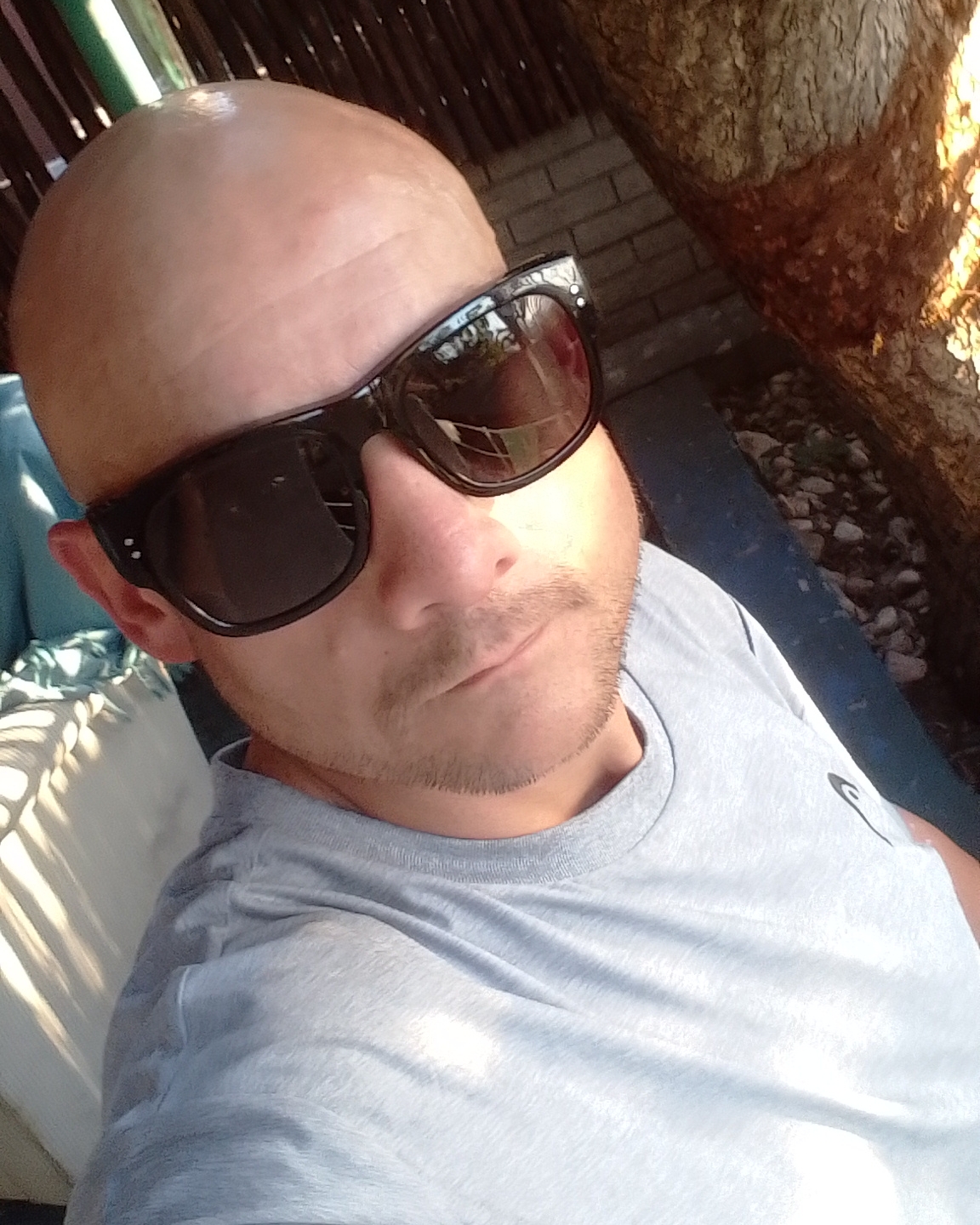 Tinder profile picture for @razor