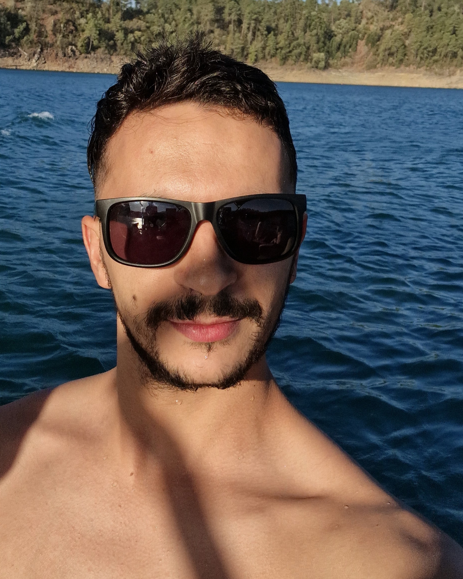 Tinder profile picture for @giga