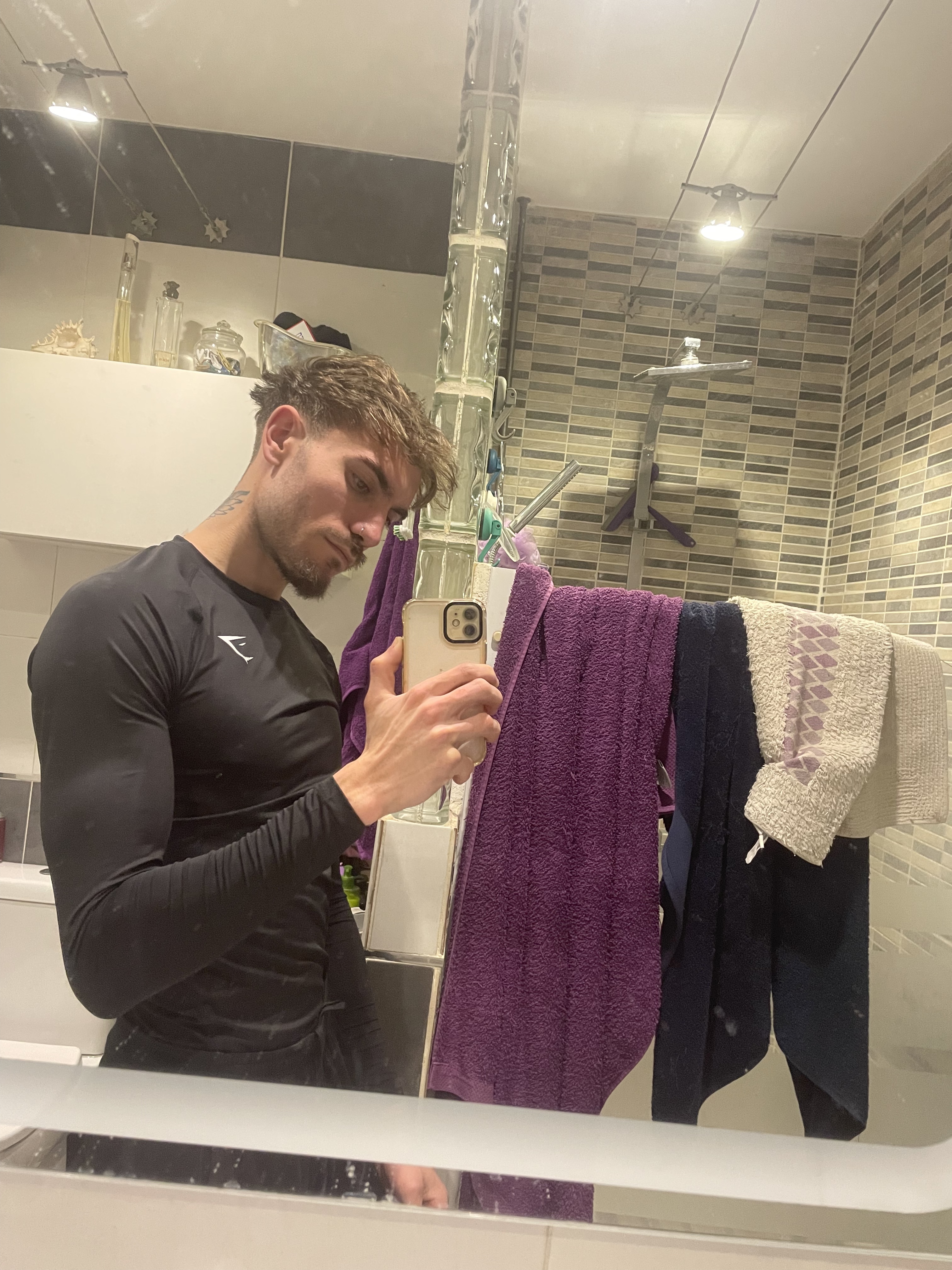 Tinder profile picture for @kevinpife