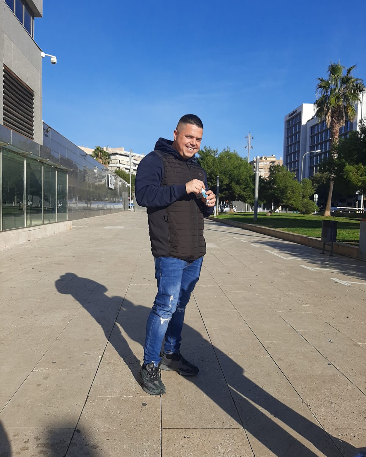 Tinder profile picture for @joseliyo