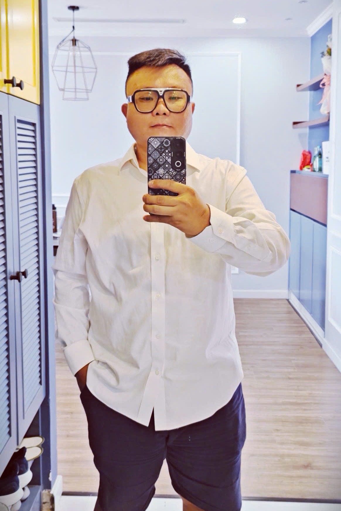 Tinder profile picture for @dr
